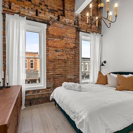 The Goodman: Front Street Flats Apartman Belleville Kültér fotó