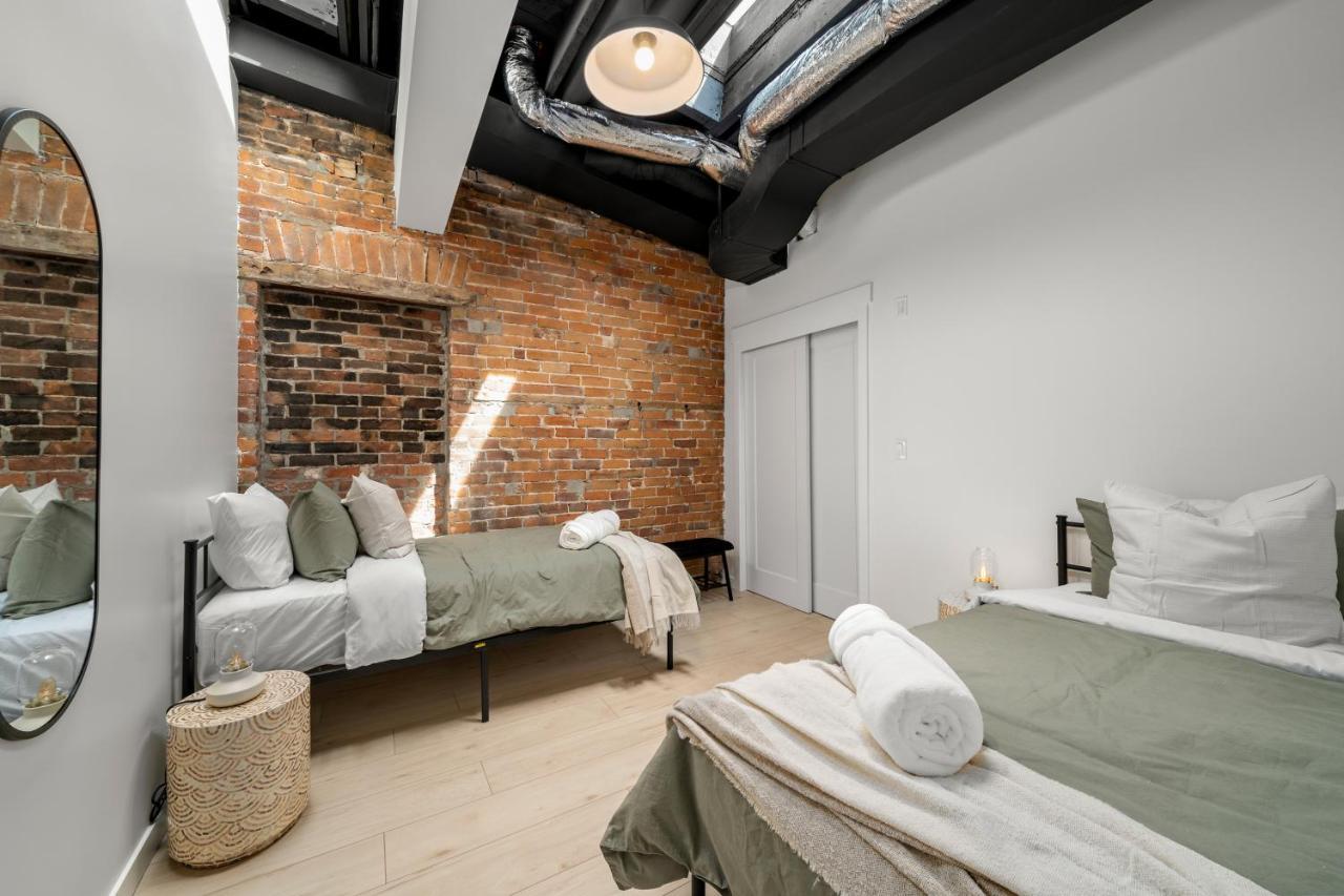 The Goodman: Front Street Flats Apartman Belleville Kültér fotó