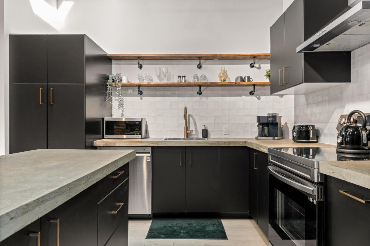 The Goodman: Front Street Flats Apartman Belleville Kültér fotó